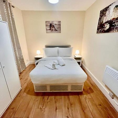 Studio Flat In Colliers Wood Apartment London Exterior photo